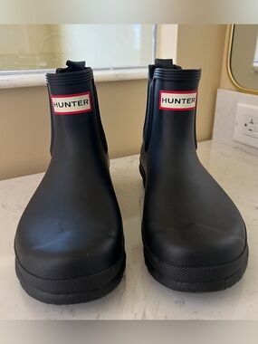 Hunter Black Chelsea Ankle Rain Boots with Red Logo